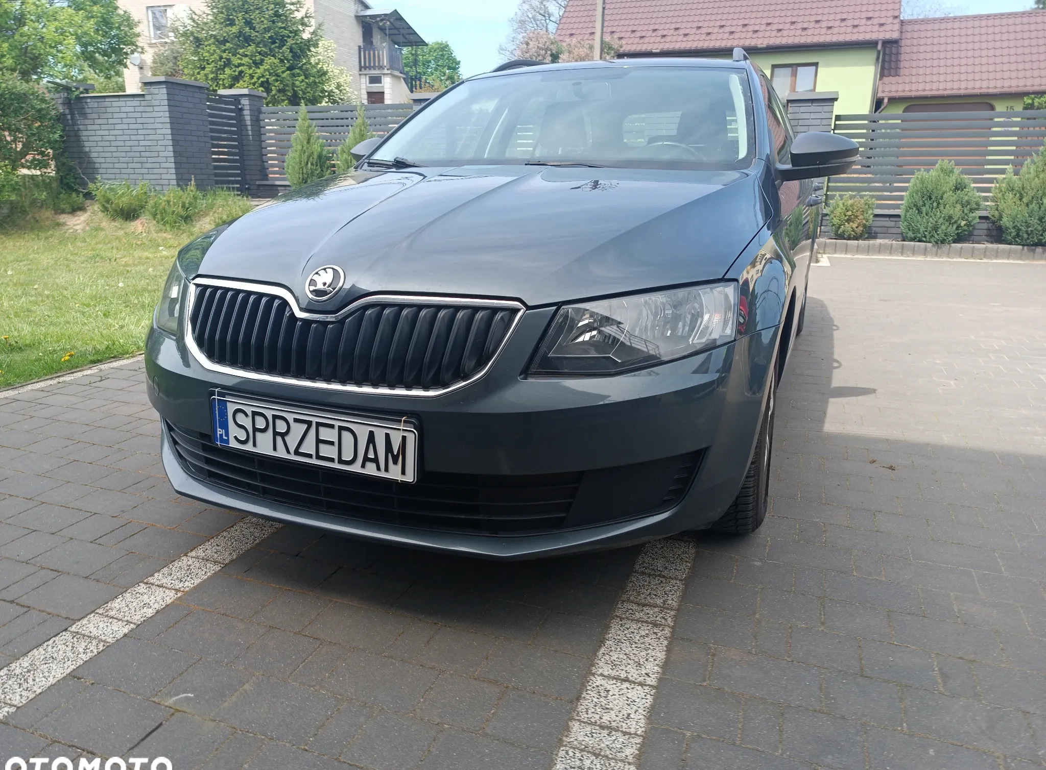 Skoda Octavia cena 33700 przebieg: 235000, rok produkcji 2015 z Starachowice małe 742